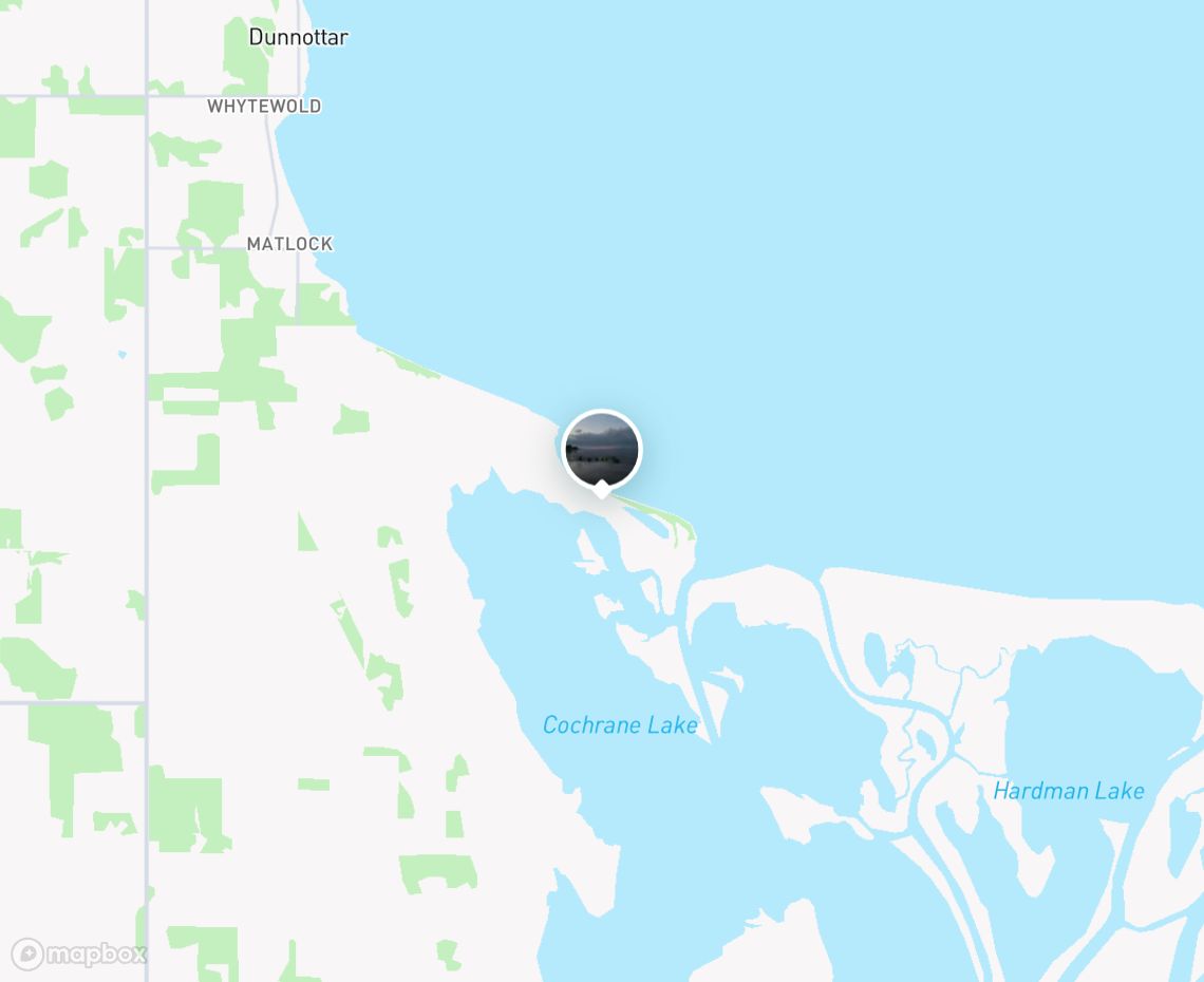 Map showing where Chalet Beach is, in Canada